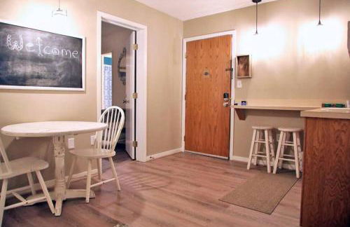 Ski In Ski Out - Sleeps 6 - Bring the family! - Foto 9