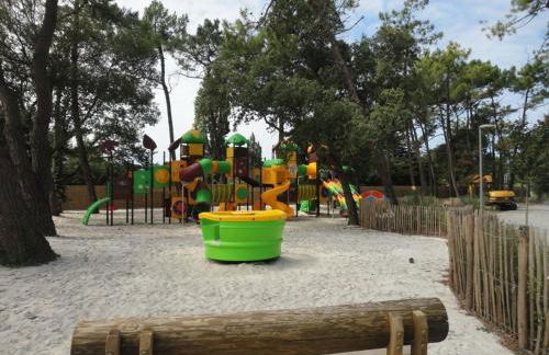 Chalet neuf avec piscine couverte, proche mer, calme et sécurisé - 6 personnes - FR-1-777-8 - Foto 11