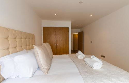 In the middle of Cardiff City centre - Foto 23