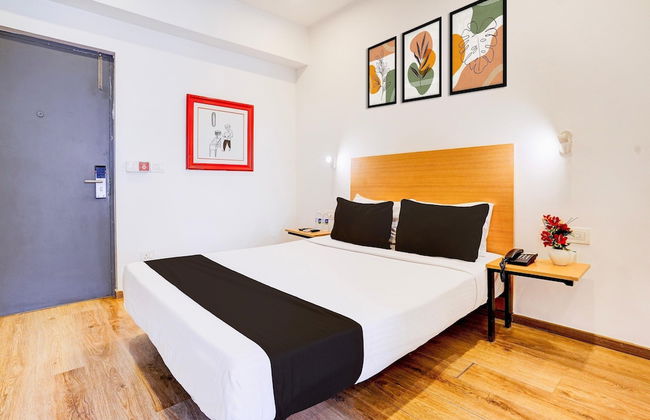 Elegant Stays at The Unicontinental Khar Mumbai - Foto 10