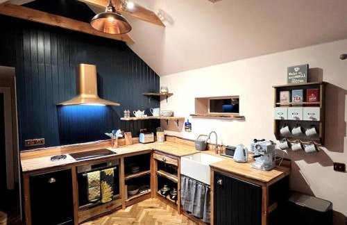 Osprey Hide - Photo 14