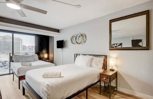 Iconic Vegas Views - 6 comfy Beds, NO RESORT FEES, Center Strip! - Foto 72