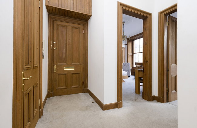 JOIVY 5 Bedroom Apt Near Meadows & George Square - Foto 99