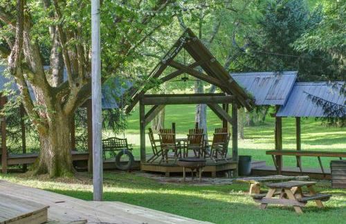 Whimsical Gatehouse at Dark Horse Estate - Foto 9