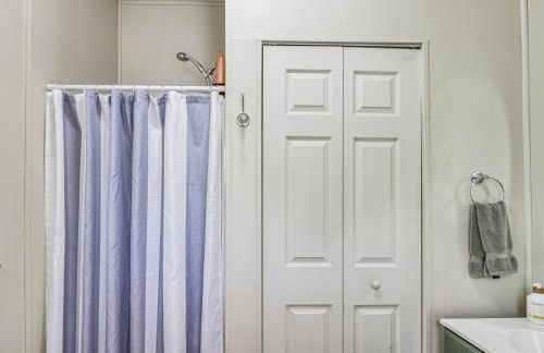 Quiet Lakefront Grand Rapids Cabin on 5 Acres - Foto 19