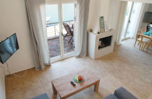 Xaradiotis House - A modern home away from home - Photo 16