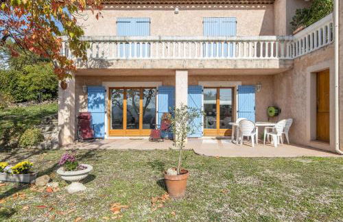 LB Vacation Rentals I Quiet Large 3-Bedroom Apartment with Terrace, Garden & Incredible Mountain View - Foto 5