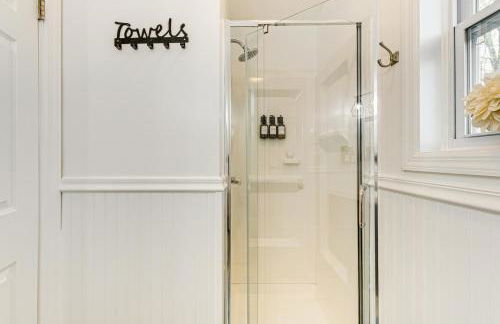 Deck, Fire Pit and Pool Access at Poconos Retreat! - Foto 21