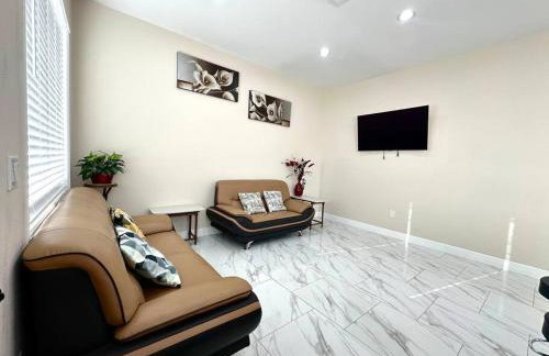 New Renovated House in Little Saigon - Foto 31