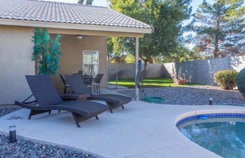 Cozy House w pool Near State Farm Stadium - Foto 29