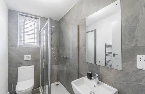 PRIME SPOT FOR ASCOT & WINDSOR - 2 BEDROOMS - By Tempstay - Foto 4