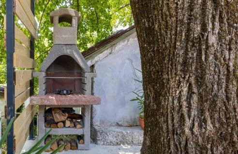 1 Bedroom Nice Home In Hreljin - Foto 11