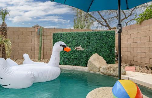 Chic Poolside Oasis - Karaoke - BBQ - Games - Foto 52