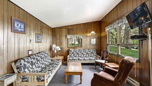 Charming Pet Friendly Cabin for 8 in Fergus Falls, Minnesota - Foto 3