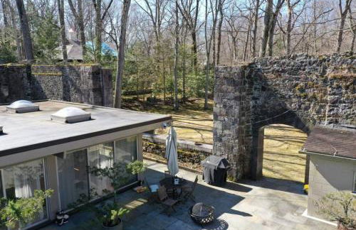 Midcentury Modern ZenHouse Sculptor Studio - Foto 49