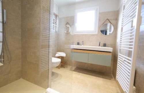 vacation rental with pool and poolhouse, close to arles in moulès- sleeps 8 - Foto 31