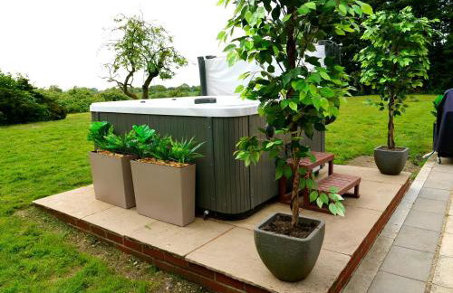 Deluxe 4 5 Bed Hot Tub Cinema Room 15 - Photo 38