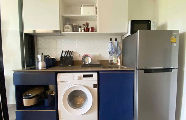 Romantic Bedroom With Mountain View Near Central - Photo 14