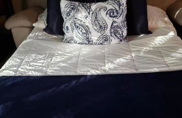 Lake front Studio - Photo 14