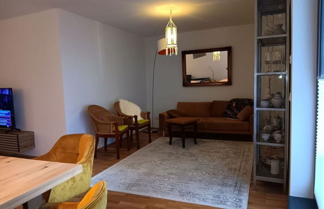 City Center Modern Retreat - Photo 3