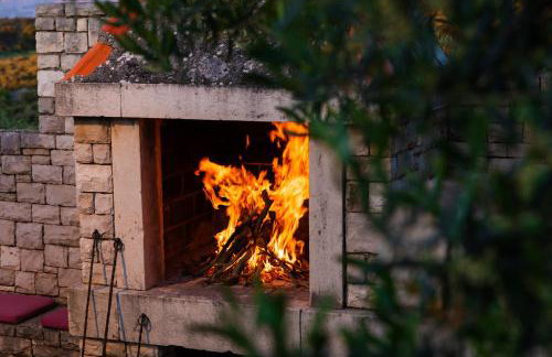 VILLA AGAPE - Three bedroom villa on 15k m2 olive grove - Incredible 360 view - Free parking - Private pool and jacuzzi - Foto 37