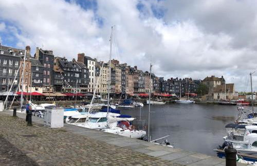 Appartement F2 calme et élégant - Photo 21