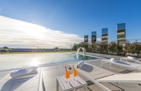 Villa Sara for 10 people near Novigrad with sea view and salt- water pool - Foto 13