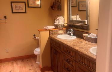 Luxury-Quintessential Montana Retreat! - Foto 28