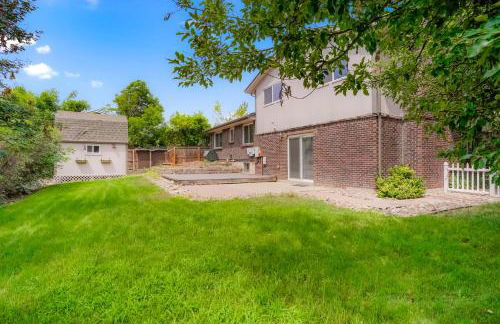 Large Home, 2 Living Rooms, Great for Family/Pets! - Foto 31