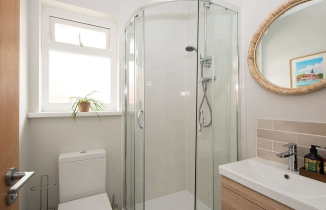 Bosham 3 BR Beach House With Garden Playhouse - Photo 67