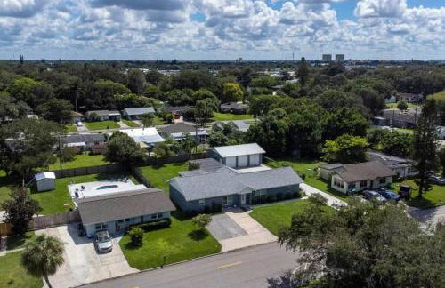 Relaxing Pool Side - Near Fairgrounds - Foto 32