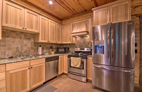 Spacious Family Home with Fire Pit by Norfork Lake! - Foto 8