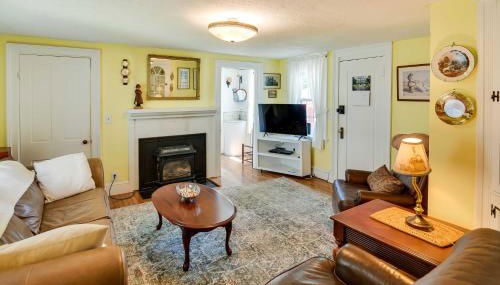 Historic Warren Vacation Rental Walk to Beaches! - Foto 3