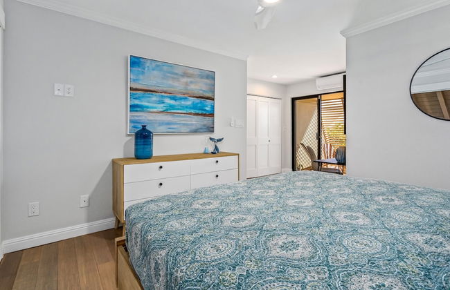 Luxurious & Spacious Ocean Vistas - Photo 11