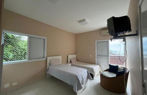 Casa com lazer 5 quartos em Condomínio 200 metros da Praia - Foto 9