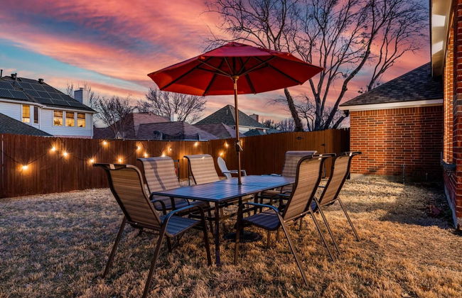 Stylish One Level Home Ping Pong Foosball Yard - Foto 8