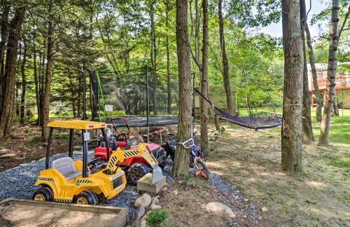 Game Room and Yard Family Paradise in Pocono Summit - Foto 35