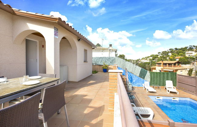 Villa Ferreira - Photo 15