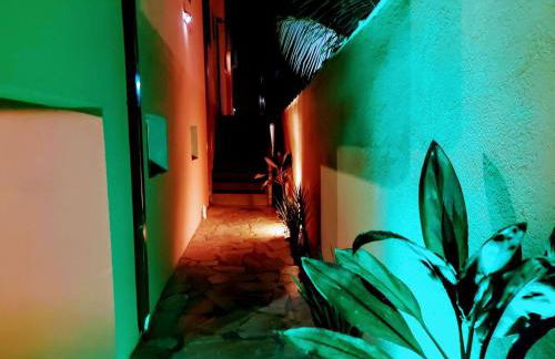 Algodão - Novo Flat com Piscina, 50mts da praia, churrasqueira privativa, ar con, wi-fi, netflix, garagem - Foto 7