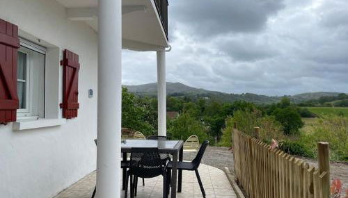 Apartment with mountain view - Photo 4