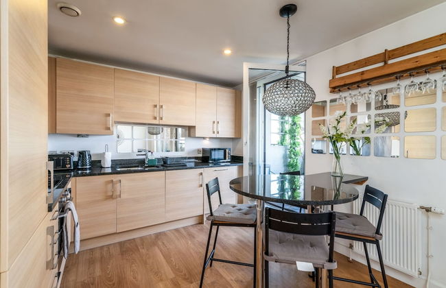 Modern Comfort: Stratford 3BR Duplex - Foto 11