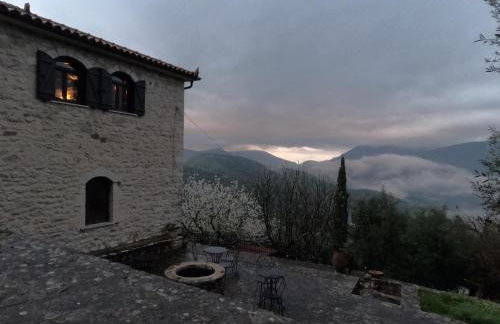 Levantes Mansion - Photo 44