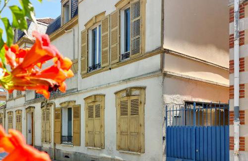 Le Petit Versailles - Face gare - Wifi - Baignoire - Foto 2