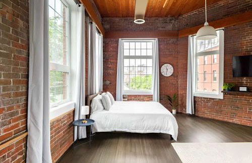 Jennifer's Historic Riverfront Loft City Views - Foto 17