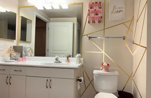 Luxury, Chic, Apt with Game Room, Movie Theatre, & 24hr Gym - Foto 30