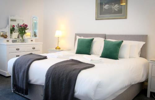 Contractor Friendly 2-Bed - Fast Wi-Fi & Netflix - Photo 5