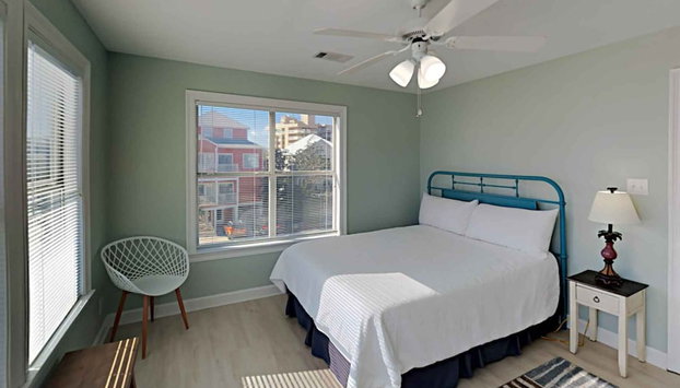 Lollygaggin' #1B - Foto 3, Habitación