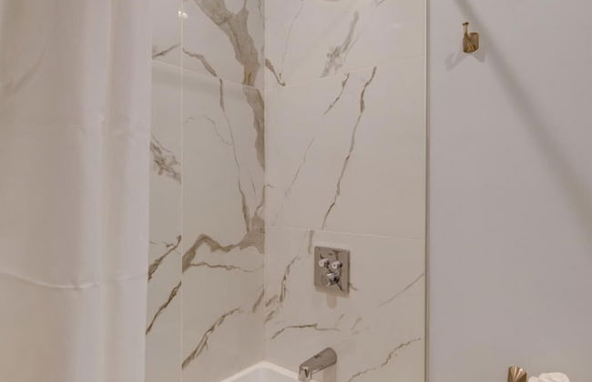 Luxury 2BD 2BA Near Logan Airport and T Station - Foto 11