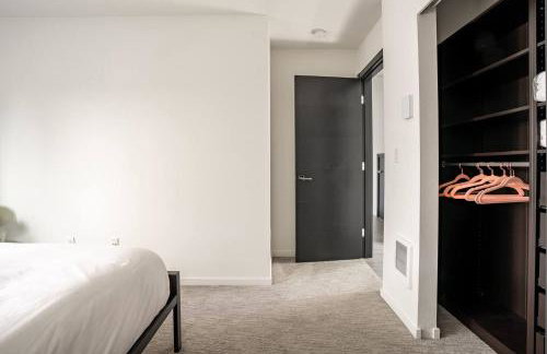 Stylish Urban Retreat w Rooftop Deck - Foto 15