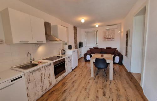 Apartmani Mistral - Photo 8